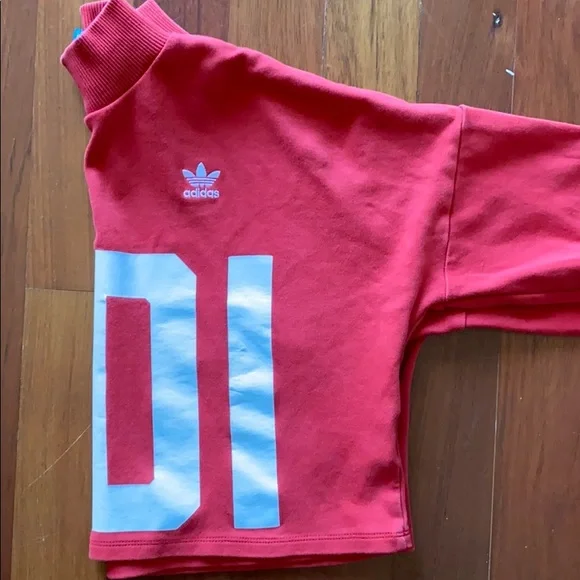 Adidas rare red branded XS crop pullover - Picture 3 of 5